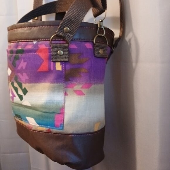 New Bucket Saddle Bag Purse Tote Brown Purple Chevron Aztec print Pleather - Picture 3 of 9